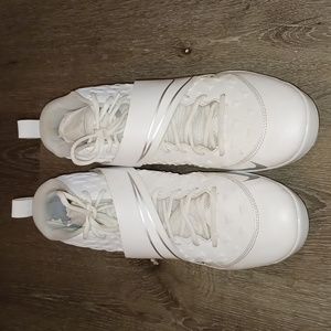 Nike Force Trout 7 baseball cleats molded